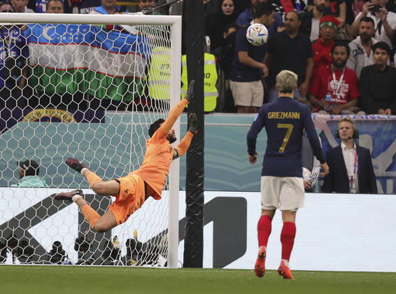 England v France 2022 FIFA World Cup, WM, Weltmeisterschaft, Fussball France goalkeeper Hugo Lloris watches on as a shot hits the post during the 2022 FIFA World Cup Quarter-final match at Al Bayt Stadium, Al Bayt Content Not Available For UK Newspapers Copyright: xPaulxChestertonx FIL-17802-0101 UK Newspapers OUT