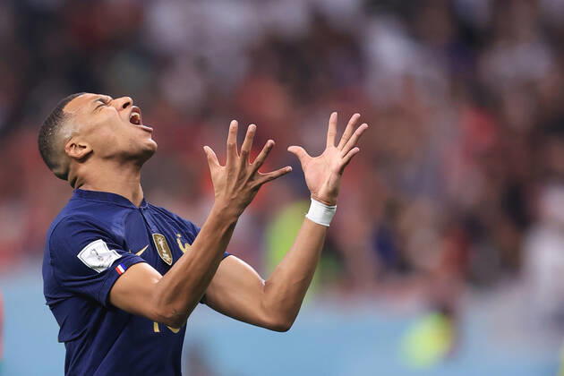 Football - FIFA World Cup, WM, Weltmeisterschaft, Fussball - Semi Final - France v Morocco 14th December 2022 - FIFA World Cup - Semi Final - France v Morocco - Kylian Mbappe of France reacts - Photo: Simon Stacpoole Offside. Al Khor Qatar Copyright: xSimonxStacpoolexOffside