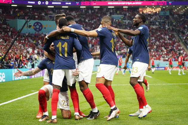 QAT: France v Morocco. FIFA World Cup, WM, Weltmeisterschaft, Fussball Qatar 2022. Semi-final Theo Hernandez of France celebrates his goal with his teammates during the FIFA World Cup Qatar 2022 match, Semi-final between Frtance and Morocco played at Al Bayt Stadium on Dec 14, 2022 in Al Khor Qatar. Copyright: xBaguxBlancox xPRESSINx WC_221214_050