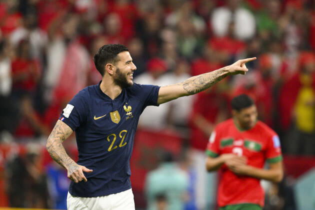 joie des joueurs de l equipe de France apres le but de HERNANDEZ Theo (FRA) FOOTBALL : France vs Maroc - 1 2 finale - coupe du Monde Qatar 2022 - 14 12 2022 JBAutissier Panoramic 