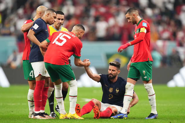 QAT: France v Morocco. FIFA World Cup, WM, Weltmeisterschaft, Fussball Qatar 2022. Semi-final Selim Amallah of Morocco and Olivier Giroud of France during the FIFA World Cup Qatar 2022 match, Semi-final between Frtance and Morocco played at Al Bayt Stadium on Dec 14, 2022 in Al Khor Qatar. Copyright: xBaguxBlancox xPRESSINx WC_221214_081