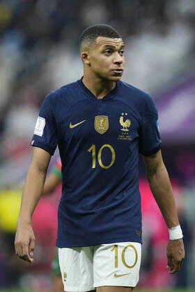 France v Morocco: Semi Final - FIFA World Cup, WM, Weltmeisterschaft, Fussball Qatar 2022 Kylian Mbappe centre-forward of France and Paris Saint-Germain during the FIFA World Cup Qatar 2022 semi final match between France and Morocco at Al Bayt Stadium on December 14, 2022 in Al Khor, Qatar. Al Khor Qatar Copyright: xJosexBretonx originalFilename:breton-francevm221214_npBik
