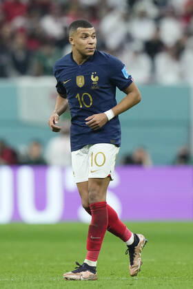 France v Morocco: Semi Final - FIFA World Cup, WM, Weltmeisterschaft, Fussball Qatar 2022 Kylian Mbappe centre-forward of France and Paris Saint-Germain in action during the FIFA World Cup Qatar 2022 semi final match between France and Morocco at Al Bayt Stadium on December 14, 2022 in Al Khor, Qatar. Al Khor Qatar Copyright: xJosexBretonx originalFilename:breton-francevm221214_npxu3