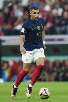 France v Morocco: Semi Final - FIFA World Cup, WM, Weltmeisterschaft, Fussball Qatar 2022 Kylian Mbappe centre-forward of France and Paris Saint-Germain in action during the FIFA World Cup Qatar 2022 semi final match between France and Morocco at Al Bayt Stadium on December 14, 2022 in Al Khor, Qatar. Al Khor Qatar Copyright: xJosexBretonx originalFilename:breton-francevm221214_npEnx