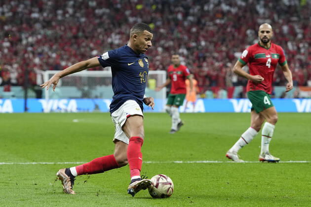 France v Morocco: Semi Final - FIFA World Cup, WM, Weltmeisterschaft, Fussball Qatar 2022 Kylian Mbappe centre-forward of France and Paris Saint-Germain in action during the FIFA World Cup Qatar 2022 semi final match between France and Morocco at Al Bayt Stadium on December 14, 2022 in Al Khor, Qatar. Al Khor Qatar Copyright: xJosexBretonx originalFilename:breton-francevm221214_npJ9l