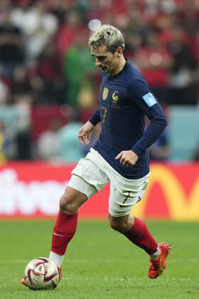 France v Morocco: Semi Final - FIFA World Cup, WM, Weltmeisterschaft, Fussball Qatar 2022 Antoine Griezmann second striker of France and Atletico de Madrid in action during the FIFA World Cup Qatar 2022 semi final match between France and Morocco at Al Bayt Stadium on December 14, 2022 in Al Khor, Qatar. Al Khor Qatar Copyright: xJosexBretonx originalFilename:breton-francevm221214_npWTa