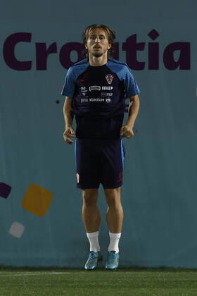 Croatia s player Luca Modric participates in his national team, Nationalteam s training session in Doha, Qatar, 15 December 2022. Croatia is to face Morocco in a FIFA World Cup, WM, Weltmeisterschaft, Fussball Qatar 2022 match for the third and fourth place on 17 December. Croatia s training session !ACHTUNG: NUR REDAKTIONELLE NUTZUNG!  Copyright: xALBERTOxESTEVEZx EVE2284 20221215-98a76b156edbb33d896d5d27e95a237237241530
