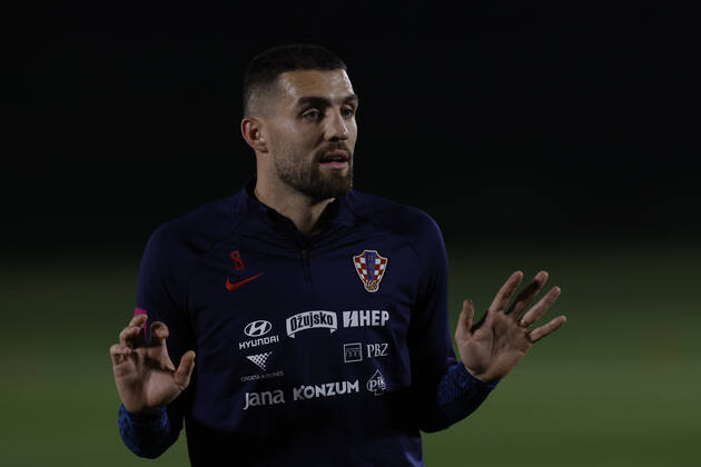 Croatia s midfielder Mateo Kovacic participates in his national team, Nationalteam s training session in Doha, Qatar, 15 December 2022. Croatia is to face Morocco in a FIFA World Cup, WM, Weltmeisterschaft, Fussball Qatar 2022 match for the third and fourth place on 17 December. Croatia s training session !ACHTUNG: NUR REDAKTIONELLE NUTZUNG!  Copyright: xALBERTOxESTEVEZx EVE2271 20221215-a651fd036e5051d75b3a62b600b8c366b3d74328