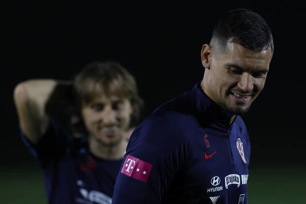 Croatia s players Luca Modric (L) and Dejan Lovren participate in their national team, Nationalteam s training session in Doha, Qatar, 15 December 2022. Croatia is to face Morocco in a FIFA World Cup, WM, Weltmeisterschaft, Fussball Qatar 2022 match for the third and fourth place on 17 December. Croatia s training session !ACHTUNG: NUR REDAKTIONELLE NUTZUNG!  Copyright: xALBERTOxESTEVEZx EVE2272 20221215-8ee8bd4e4e2147377d546b3a7564ff54e401d444