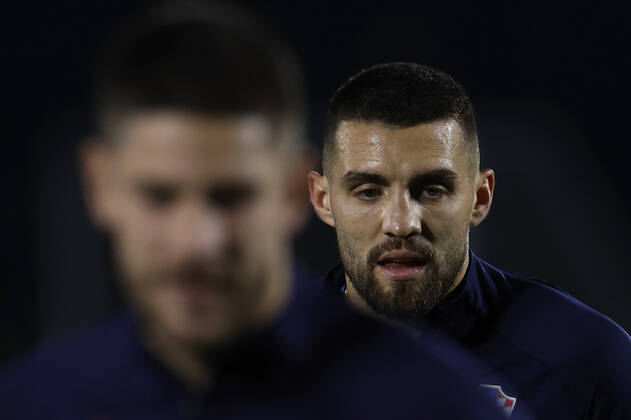 Croatia s midfielder Mateo Kovacic (R) participates in his national team, Nationalteam s training session in Doha, Qatar, 15 December 2022. Croatia is to face Morocco in a FIFA World Cup, WM, Weltmeisterschaft, Fussball Qatar 2022 match for the third and fourth place on 17 December. Croatia s training session !ACHTUNG: NUR REDAKTIONELLE NUTZUNG!  Copyright: xALBERTOxESTEVEZx EVE2276 20221215-7bf25495d751b1fba7299a6e6c937023c9df4eec
