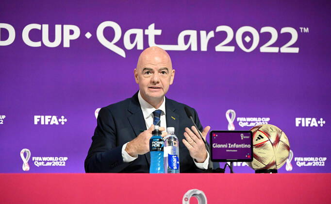 Fussball, Herren, Saison 2022 23, WM in Katar, Doha, Pressekonferenz im Medienzentrum im Qatar National Convention Centre (QNCC), FIFA-Präsident Gianni Infantino, 16.12. 2022, Copyright: xMatthiasxKochx