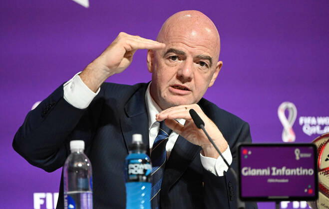 Fussball, Herren, Saison 2022 23, WM in Katar, Doha, Pressekonferenz im Medienzentrum im Qatar National Convention Centre (QNCC), FIFA-Präsident Gianni Infantino, 16.12. 2022, Copyright: xMatthiasxKochx