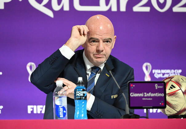 Fussball, Herren, Saison 2022 23, WM in Katar, Doha, Pressekonferenz im Medienzentrum im Qatar National Convention Centre (QNCC), FIFA-Präsident Gianni Infantino, 16.12. 2022, Copyright: xMatthiasxKochx