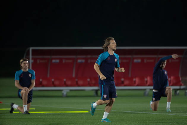 Croatia s soccer player Luca Modric participates in his national team, Nationalteam s training session in Doha, Qatar, 16 December 2022. Croatia is to face Morocco on 17 December in a match for the 3rd and 4th place in the FIFA World Cup, WM, Weltmeisterschaft, Fussball 2022. Croatia s trainning session !ACHTUNG: NUR REDAKTIONELLE NUTZUNG!  Copyright: xJUANxIGNACIOxRONCORONIx EVE2313 20221216-32973efc088ec81060a8aa6975eb831cc0336b3a