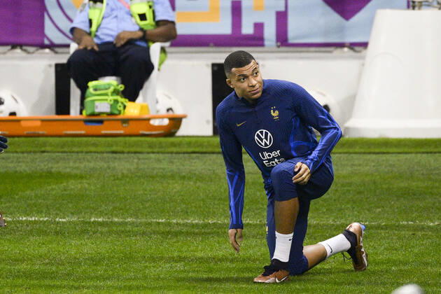 MBAPPE Kylian (FRA) FOOTBALL : Entrainement de l Equipe de France - coupe du Monde Qatar 2022 - 16 12 2022 JBAutissier Panoramic 