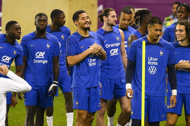 SALIBA William (FRA) FOOTBALL : Entrainement de l Equipe de France - coupe du Monde Qatar 2022 - 16 12 2022 JBAutissier Panoramic 