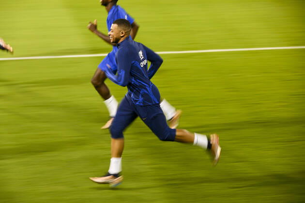 MBAPPE Kylian (FRA) FOOTBALL : Entrainement de l Equipe de France - coupe du Monde Qatar 2022 - 16 12 2022 JBAutissier Panoramic