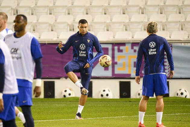 MBAPPE Kylian (FRA) FOOTBALL : Entrainement de l Equipe de France - coupe du Monde Qatar 2022 - 16 12 2022 JBAutissier Panoramic