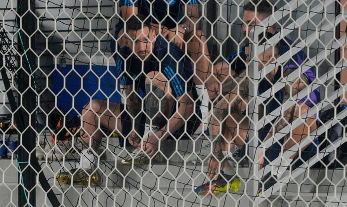 Mandatory Credit: Photo by Dave Shopland Shutterstock (13670844e) Lionel Messi of Argentina prepares for training Argentina Training, FIFA World Cup, WM, Weltmeisterschaft, Fussball 2022, Football, Qatar University Training Site, Doha, Qatar - 17 Dec 2022 Editorial Use Only Argentina Training, FIFA World Cup 2022, Football, Qatar University Training Site, Doha, Qatar - 17 Dec 2022 Editorial Use Only Copyright: xDavexShopland Shutterstockx 13670844e