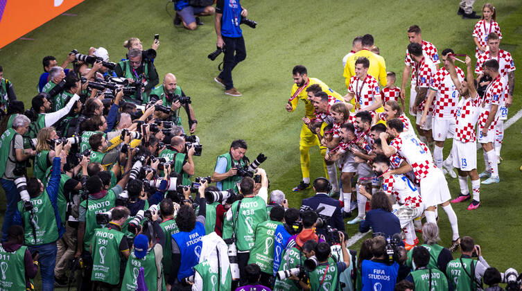 Doha, Qatar. 17th Dec, 2022. The Croatian team celebrates third place and is surrounded by photographers Croatia - Morocco Match for 3rd place Kroatien - Marokko World Cup 2022 in Qatar 17.12.2022