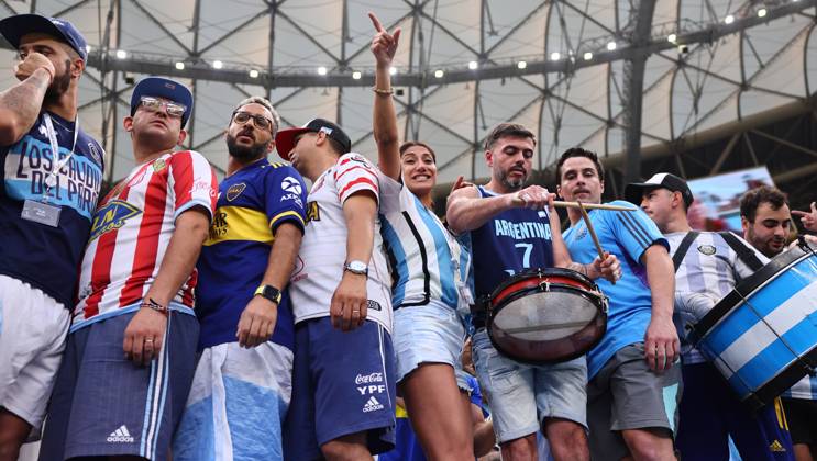 Doha, Qatar, 18th December 2022. Argentina fans ready to try an create a home atmosphere during the FIFA World Cup, WM, Weltmeisterschaft, Fussball 2022 match at Lusail Stadium, Doha. Picture credit should read: David Klein Sportimage EDITORIAL USE ONLY. No use with unauthorised audio, video, data, fixture lists, club league logos or live services. Online in-match use limited to 120 images, no video emulation. No use in betting, games or single club league player publications. SPI-2101-0013