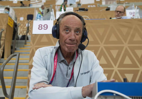 LUSAIL CITY, QATAR - DECEMBER 18: Polish Sports Commentator Dariusz Szpakowski preapres to commentate on his final match at the FIFA World Cup, WM, Weltmeisterschaft, Fussball Qatar 2022 Final match between Argentina and France at Lusail Stadium on December 18, 2022 in Lusail City, Qatar. (Photo by Sebastian Frej) WCS  Copyright: xSebastianxFrej