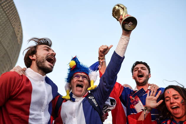 QATAR, LUSAIL - DECEMBER 18, 2022: Spectators root for France outside Lusail Iconic Stadium ahead of the national team, Nationalteam s 2022 FIFA World Cup, WM, Weltmeisterschaft, Fussball final football match against Argentina. Sergei Bobylev TASS  56480681