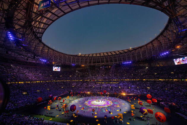 Football - FIFA World Cup, WM, Weltmeisterschaft, Fussball Qatar 2022 - Final - Argentina v France DOHA, QATAR - Sunday, December 18, 2022: Artists perform during the closing ceremony before the FIFA World Cup Qatar 2022 Final match between Argentina and France at the Lusail Stadium. AL-DAAYEN Lusail Stadium DOHA QATAR  Copyright: xDavidxRawcliffex P2022-12-18-FIFA_World_Cup_Final_2022-15
