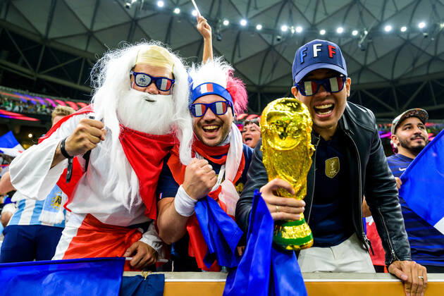 221218 Fans of France ahead of the FIFA World Cup, WM, Weltmeisterschaft, Fussball 2022 final between Argentina and France on December 18, 2022 in Doha. Photo: Joel Marklund BILDBYRAN kod JM JM0415 bbeng fotboll football soccer fotball vm fotbolls-vm fotball-vm fotbolls-vm 2022 fifa world cup 2022 final argentina frankrike france publik Copyright: JOELxMARKLUND BB221218JM020