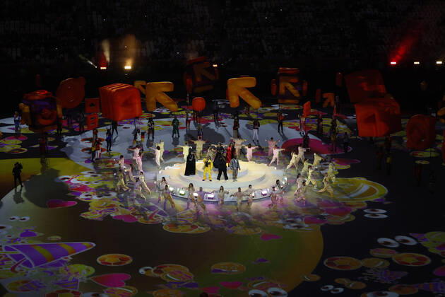 Artists perform at the closing ceremony before the final of the Qatar 2022 World Cup between Argentina and France at the Lusail stadium, Qatar 18 December 2022. Soccer World Cup 2022: Argentina - France !ACHTUNG: NUR REDAKTIONELLE NUTZUNG!  Copyright: xAlbertoxEstevezx GR7038 20221218-87930d73aa5e104a0db3e7f43eb4be1d2bc9a177