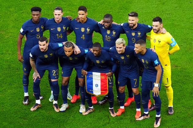 Mandatory Credit: Photo by Javier Garcia Shutterstock (13670815aw) France team line up, Mannschaftsbild, Totale Argentina v France, FIFA World Cup, WM, Weltmeisterschaft, Fussball 2022, Final, Football, Lusail Stadium, Al Daayen, Qatar - 18 Dec 2022 Editorial Use Only Argentina v France, FIFA World Cup 2022, Final, Football, Lusail Stadium, Al Daayen, Qatar - 18 Dec 2022 Editorial Use Only Copyright: xJavierxGarcia Shutterstockx 13670815aw