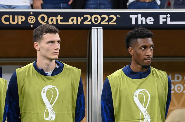 Fussball, Herren, Saison 2022 23, WM in Katar, Finale, Argentinien - Frankreich im Lusail Iconic Stadium in Lusail, v. l. Benjamin Pavard (Frankreich), Kingsley Coman (Frankreich), 18.12. 2022, Copyright: xMatthiasxKochx