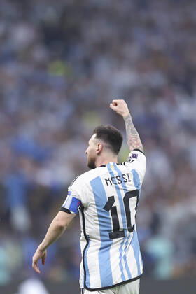 (221218) -- LUSAIER, Dec. 18, 2022 -- Lionel Messi of Argentina celebrates his goal during the Final between Argentina and France at the 2022 FIFA World Cup, WM, Weltmeisterschaft, Fussball at Lusail Stadium in Lusail, Qatar, Dec. 18, 2022. ) (SP)QATAR-LUSAIL-2022 WORLD CUP-FINAL-ARG VS FRA LixMing