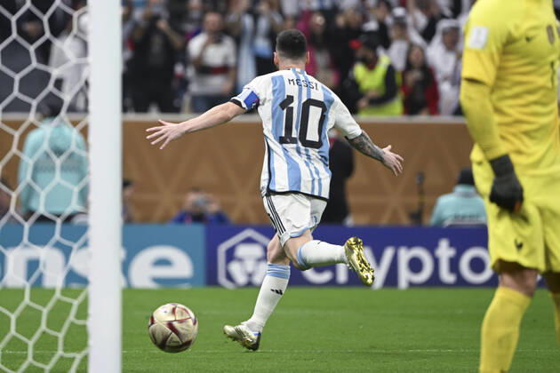 (221218) -- LUSAIER, Dec. 18, 2022 -- Lionel Messi of Argentina celebrates his goal during the Final between Argentina and France at the 2022 FIFA World Cup, WM, Weltmeisterschaft, Fussball at Lusail Stadium in Lusail, Qatar, Dec. 18, 2022. ) (SP)QATAR-LUSAIL-2022 WORLD CUP-FINAL-ARG VS FRA LixGa