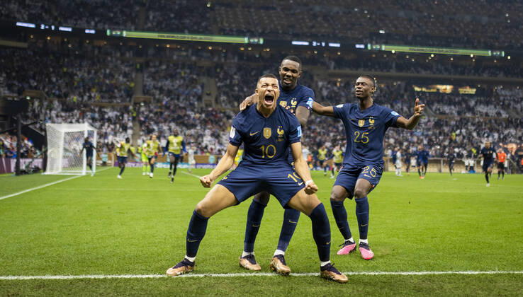 Doha, Qatar. 18th Dec, 2022. Goal celebration: Kylian Mbappe (FRA), Marcus Thuram (FRA), Eduardo Camavinga (FRA) Argentina - France Final Match Argentinien - Frankreich World Cup 2022 in Qatar 18.12.2022