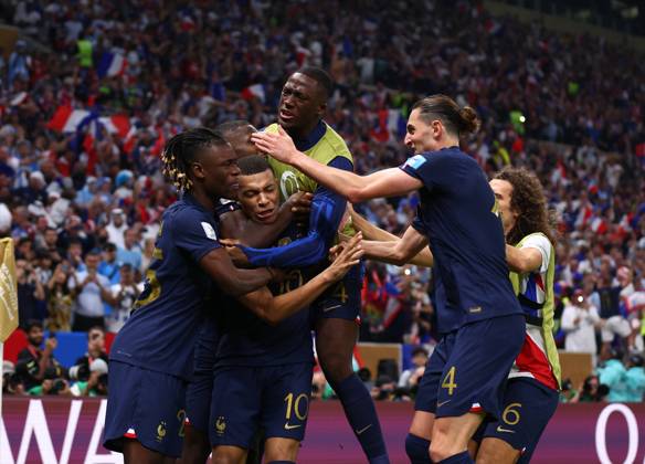 Doha, Qatar, 18th December 2022. Kylan Mbappe of France celebrates scoring their second goal the equaliser during the FIFA World Cup, WM, Weltmeisterschaft, Fussball 2022 match at Lusail Stadium, Doha. Picture credit should read: David Klein Sportimage EDITORIAL USE ONLY. No use with unauthorised audio, video, data, fixture lists, club league logos or live services. Online in-match use limited to 120 images, no video emulation. No use in betting, games or single club league player publications. SPI-2101-0157
