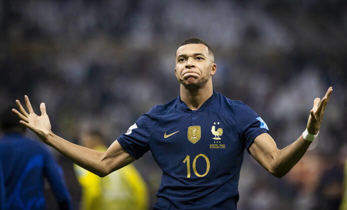 Doha, Qatar. 18th Dec, 2022. Goal celebration: Kylian Mbappe (FRA) Argentina - France Final Match Argentinien - Frankreich World Cup 2022 in Qatar 18.12.2022