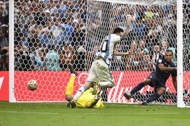 Foto Fabio Ferrari LaPresse - 18 Dicembre 2022 Lusail, Qatar - - Calcio - Qatar 2022 - Coppa del Mondo Fifa - Argentina vs Francia - Finale - Lusail Iconic Stadium - Nella foto: esultanza Lionel Messi (Argentina) 3-2 December 18, 2022 Lusail, Qatar - sport - Soccer - Qatar 2022- FIFA World Cup, WM, Weltmeisterschaft, Fussball - Argentina vs Francia - Final - Lusail Iconic Stadium In the pic: joy Lionel Messi (Argentina) 3-2 Copyright: xFabioxFerrari LaPressex