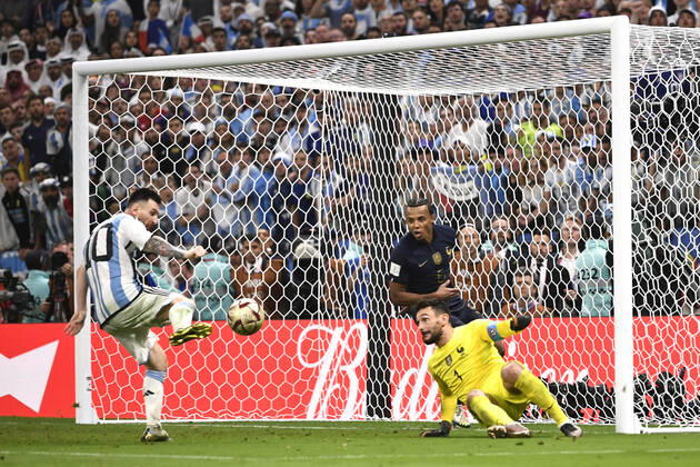 Foto Fabio Ferrari LaPresse - 18 Dicembre 2022 Lusail, Qatar - - Calcio - Qatar 2022 - Coppa del Mondo Fifa - Argentina vs Francia - Finale - Lusail Iconic Stadium - Nella foto: esultanza Lionel Messi (Argentina) 3-2 December 18, 2022 Lusail, Qatar - sport - Soccer - Qatar 2022- FIFA World Cup, WM, Weltmeisterschaft, Fussball - Argentina vs Francia - Final - Lusail Iconic Stadium In the pic: joy Lionel Messi (Argentina) 3-2 Copyright: xFabioxFerrari LaPressex