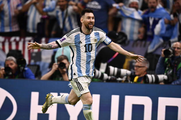 Foto Fabio Ferrari LaPresse - 18 Dicembre 2022 Lusail, Qatar - - Calcio - Qatar 2022 - Coppa del Mondo Fifa - Argentina vs Francia - Finale - Lusail Iconic Stadium - Nella foto: esultanza Lionel Messi (Argentina) 3-2 December 18, 2022 Lusail, Qatar - sport - Soccer - Qatar 2022- FIFA World Cup, WM, Weltmeisterschaft, Fussball - Argentina vs Francia - Final - Lusail Iconic Stadium In the pic: joy Lionel Messi (Argentina) 3-2 Copyright: xFabioxFerrari LaPressex