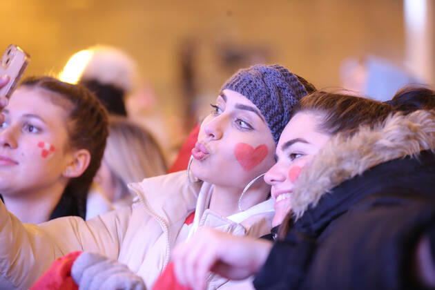 Croatia victory parade Fans gather for the Croatia team victory parade at Ban Jelacic square (following their victory over Morocco in the 2022 FIFA World Cup, WM, Weltmeisterschaft, Fussball bronze medal match the previous day) on December 18, 2022 in Zagreb, Croatia. MatijaxHabljak PIXSELL