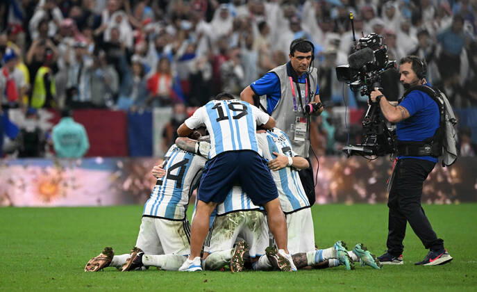 Fussball, Herren, Saison 2022 23, WM in Katar, Finale, Argentinien - Frankreich im Lusail Iconic Stadium in Lusail, Argentinien jubelt nach Abpfiff, 18.12. 2022, Copyright: xMatthiasxKochx