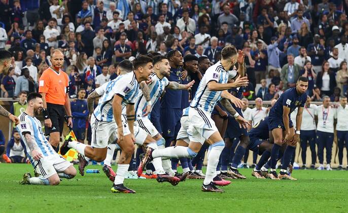Mandatory Credit: Photo by Kieran McManus Shutterstock (13670809gu) Argentina players celebrate victory as Lionel Messi of Argentina dropped to his knees Argentina v France, FIFA World Cup, WM, Weltmeisterschaft, Fussball 2022, Final, Football, Lusail Stadium, Al Daayen, Qatar - 18 Dec 2022 Editorial Use Only Argentina v France, FIFA World Cup 2022, Final, Football, Lusail Stadium, Al Daayen, Qatar - 18 Dec 2022 Editorial Use Only Copyright: xKieranxMcManus Shutterstockx 13670809gu