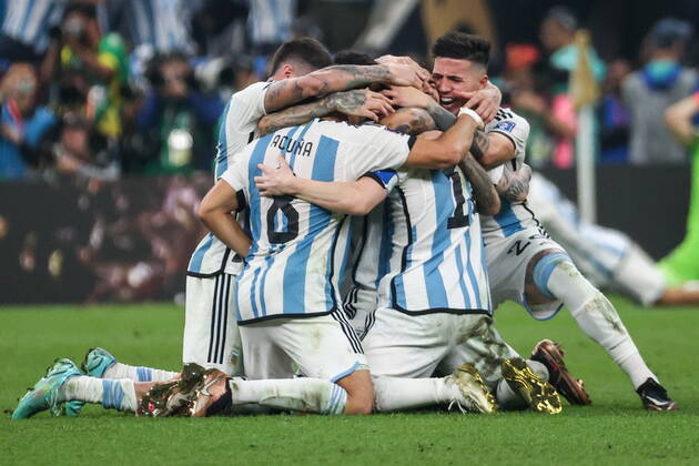 QATAR, LUSAIL - DECEMBER 18, 2022: Argentina s players celebrate victory in their 2022 FIFA World Cup, WM, Weltmeisterschaft, Fussball final football match against France at Lusail Iconic Stadium. Sergei Bobylev TASS  56486467