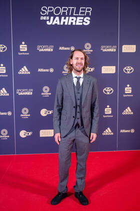 Sebastian Vettel (Rennfahrer), Sportler des Jahres, Verleihung der Ehrung im Jahre 2022, 18.12.2022, Eibner-Pressefoto Sascha Walther Sportler des Jahres, Verleihung der Ehrung im Jahre 2022, 18.12.2022 Baden-Baden Copyright: xEibner-Pressefotox EP_EER
