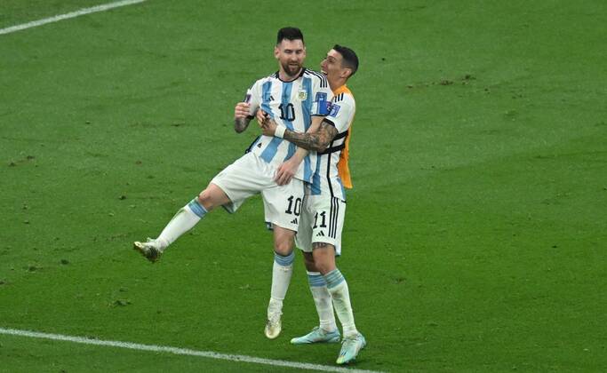 Qatar Soccer World Cup Argentina - France 8342327 18.12.2022 Argentina s Angel Di Maria and a goal s author Lionel Messi celebrate the goal during the Qatar 2022 World Cup final match between Argentina and France at the Lusail Iconic Stadium, in Lusail, Qatar. Grigory Sysoev Sputnik Lusail Qatar  Copyright: xGrigoryxSysoevx