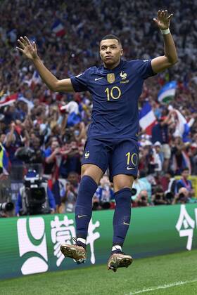 RECORD DATE NOT STATED FIFA World Cup, WM, Weltmeisterschaft, Fussball Qatar 2022 Argentina vs France Final Kylian Mbappe celebrates his goal 3-3 of France during the game Argentina vs France, corresponding to the great final of the FIFA World Cup Qatar 2022, at Lusail Stadium, Lusail, Doha, on December 18, 2022. <br><br> Kylian Mbappe celebra su gol 3-3 de Francia durante el partido Argentina vs Francia, correspondiente a la gran final de la Copa Mundial de la FIFA Catar 2022, en el Estadio Lusail, Lusail, Doha, el 18 de Diciembre de 2022 LUSAIL DOHA QATAR Copyright: xJuanxLuisxDiazx 20221218_11805