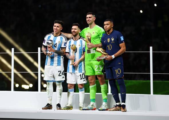 Mandatory Credit: Photo by Kieran McManus Shutterstock (13670809hd) Enzo Fernandez of Argentina, Young Player of the Tournament, Lionel Messi of Argentina, Player of the Tournament, Emiliano Martinez goalkeeper of Argentina, Golden Glove winner and Kylian Mbappe of France, Golden Boot winner Argentina v France, FIFA World Cup, WM, Weltmeisterschaft, Fussball 2022, Final, Football, Lusail Stadium, Al Daayen, Qatar - 18 Dec 2022 Editorial Use Only Argentina v France, FIFA World Cup 2022, Final, Football, Lusail Stadium, Al Daayen, Qatar - 18 Dec 2022 Editorial Use Only Copyright: xKieranxMcManus Shutterstockx 13670809hd