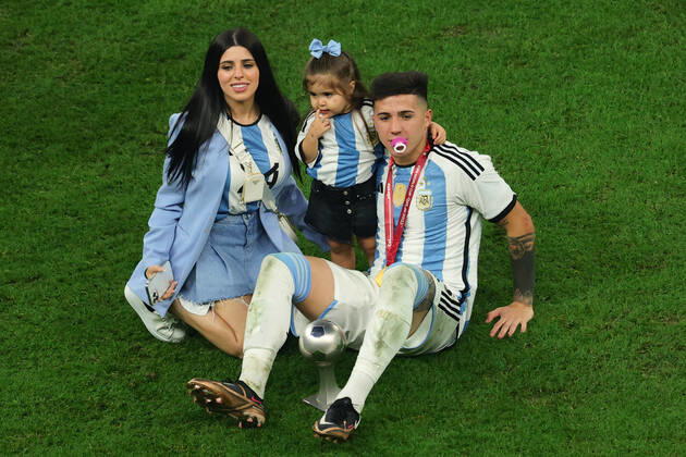 Enzo Fernandez of Argentina celebrates with family during the Final of the FIFA World Cup, WM, Weltmeisterschaft, Fussball Qatar 2022 between Argentina and France at Lusail Stadium, Lusail, Qatar on 18 December 2022. Copyright: xPeterxDovganx 35040123