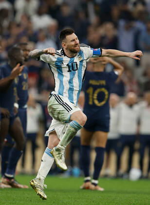 (221218) -- LUSAIL, Dec. 18, 2022 -- Lionel Messi of Argentina celebrates during the penalty shoot-out of the Final between Argentina and France at the 2022 FIFA World Cup, WM, Weltmeisterschaft, Fussball at Lusail Stadium in Lusail, Qatar, Dec. 18, 2022. ) (SP)QATAR-LUSAIL-2022 WORLD CUP-FINAL-ARG VS FRA WangxLili